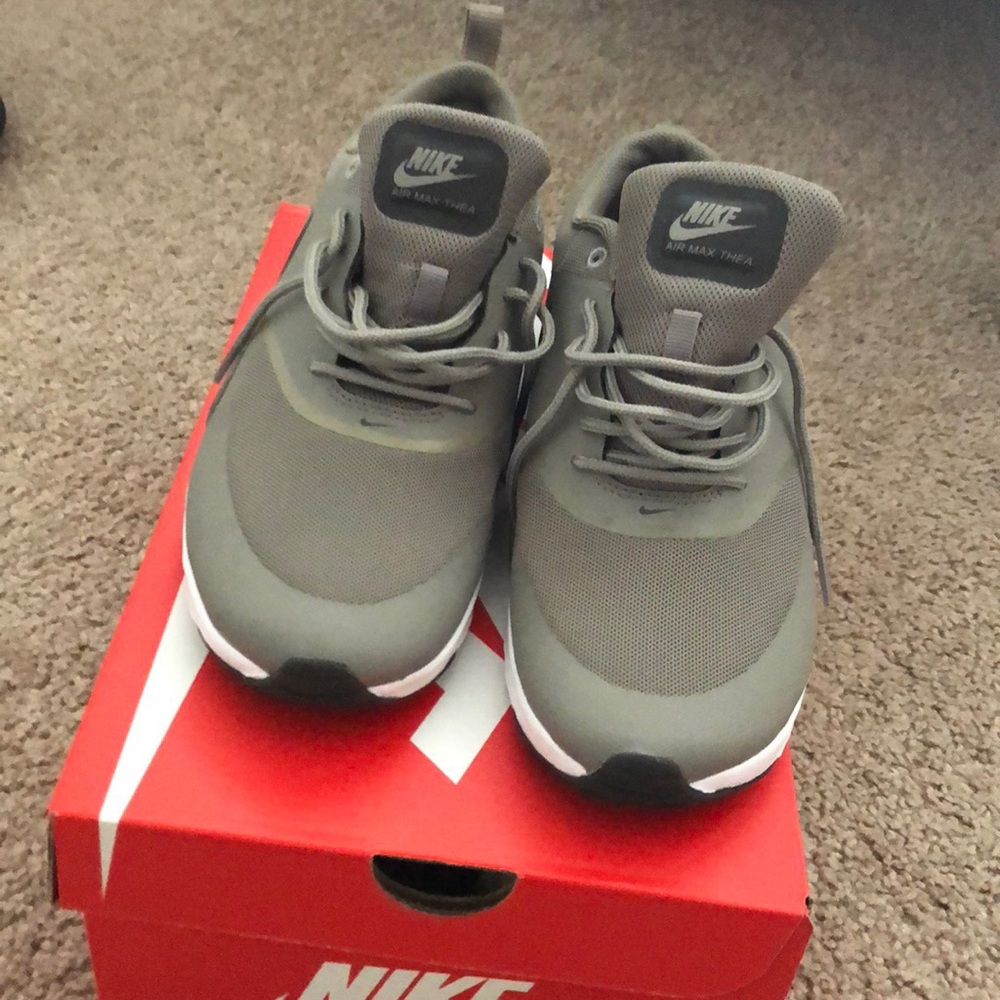 Women’s Nike Thea